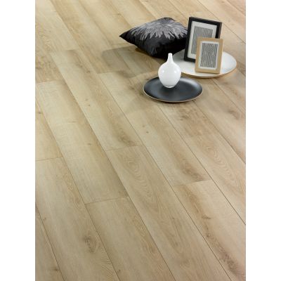 Le Harve Oak Laminate 12mm All Over Water Resistant