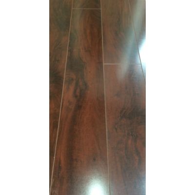 Merabu Laminate 12mm *33.95y2 / 28.29m2 END LOT CLEARANCE*