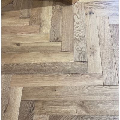 Tudor Oak Engineered Herringbone